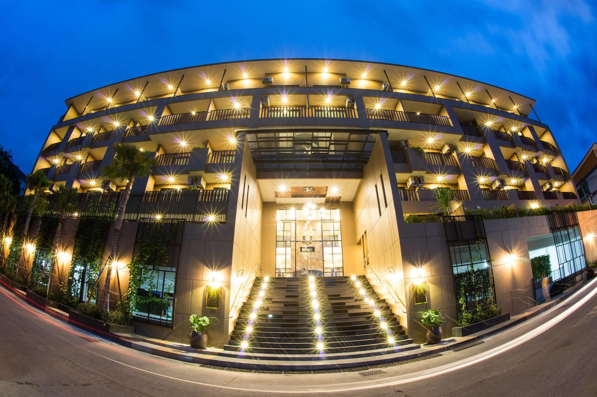 Lani Chiang Mai Hotel Luaran gambar